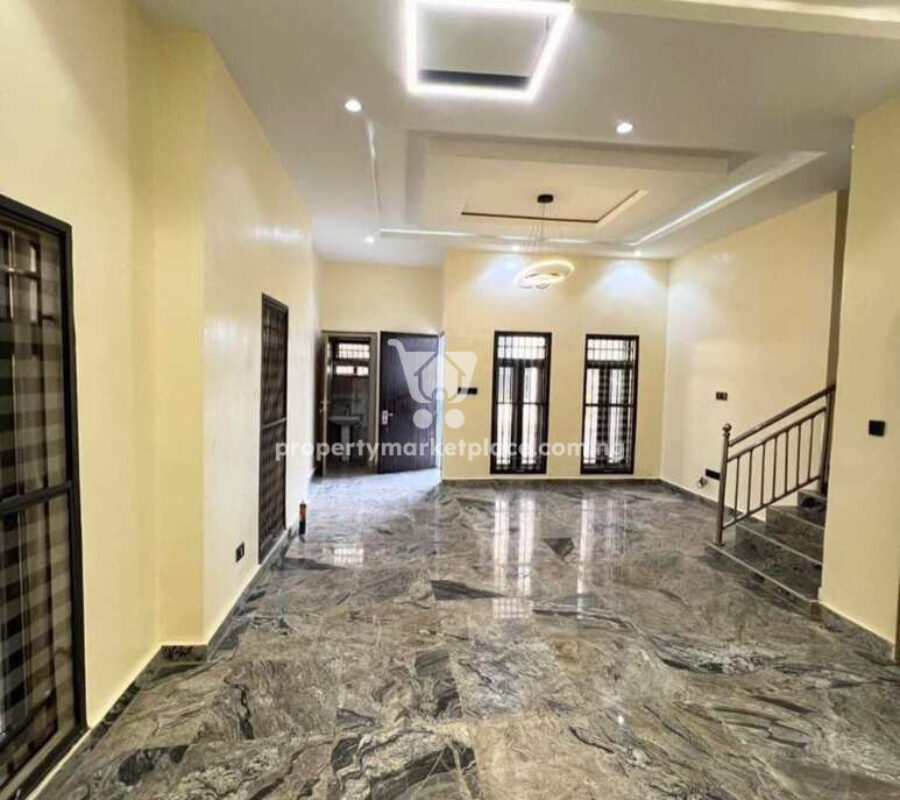 5 bedroom detached duplex & Bq with open rooftop