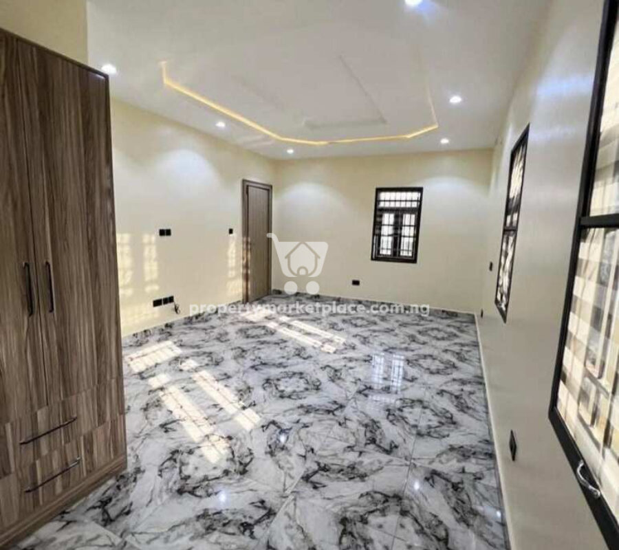 5 bedroom detached duplex & Bq with open rooftop