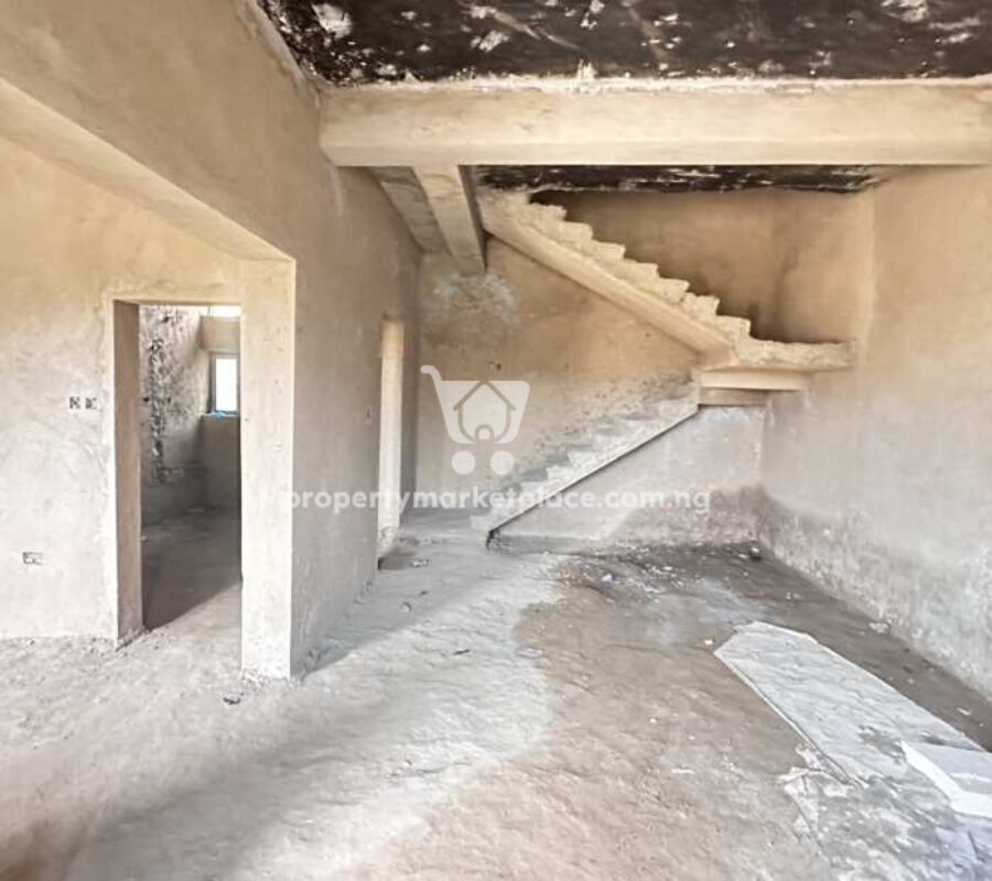3 bedroom terrace duplex with Bq (semi-finished)