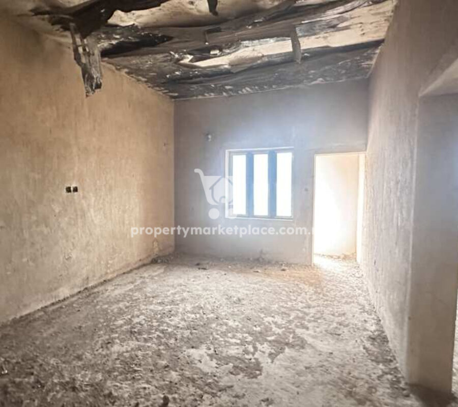 3 bedroom terrace duplex with Bq (semi-finished)