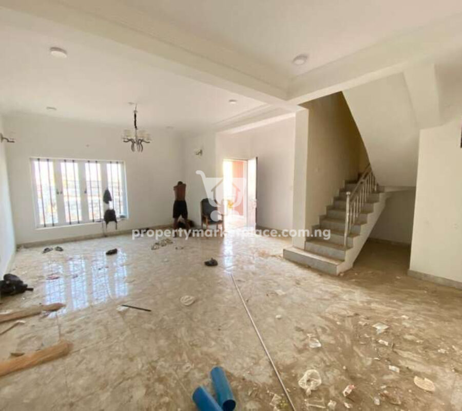 4 bedroom terrace duplex with Bq