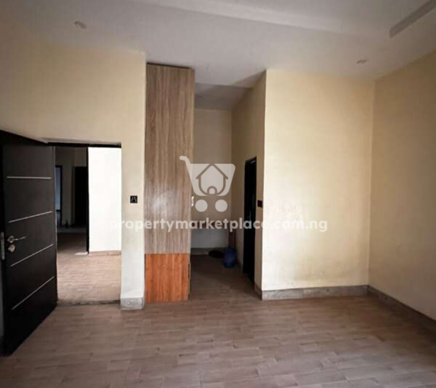 3 bedroom flat serviced with swimming pool in a nice estate
