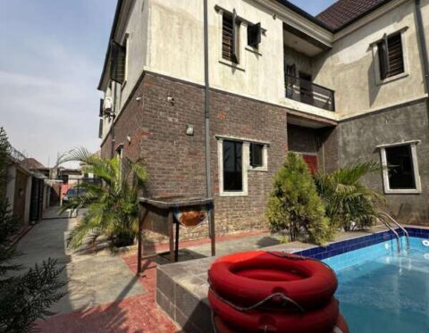 3 bedroom flat serviced with swimming pool in a nice estate