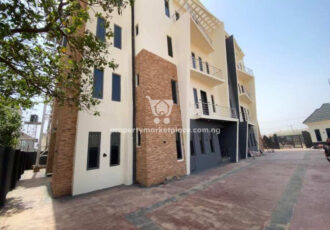 Spacious 3 bedroom flat in a nice and accessible area