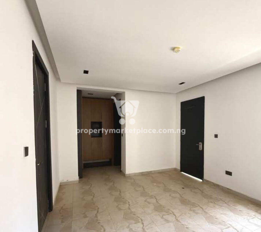 Automated 4 bedroom terrace duplex with a room Bq