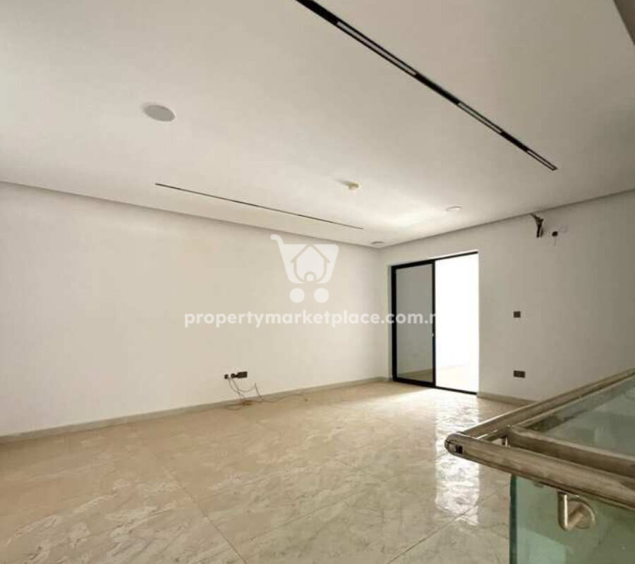 Automated 4 bedroom terrace duplex with a room Bq