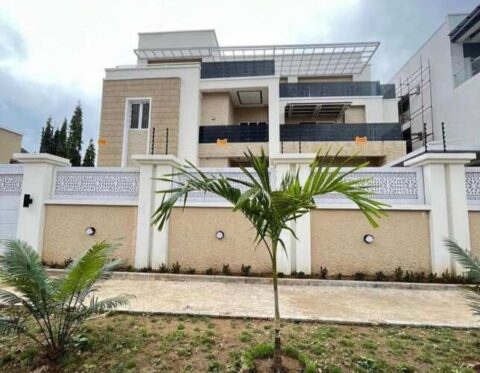 Luxurious 7 bedroom detached duplex with gym, swimming pool