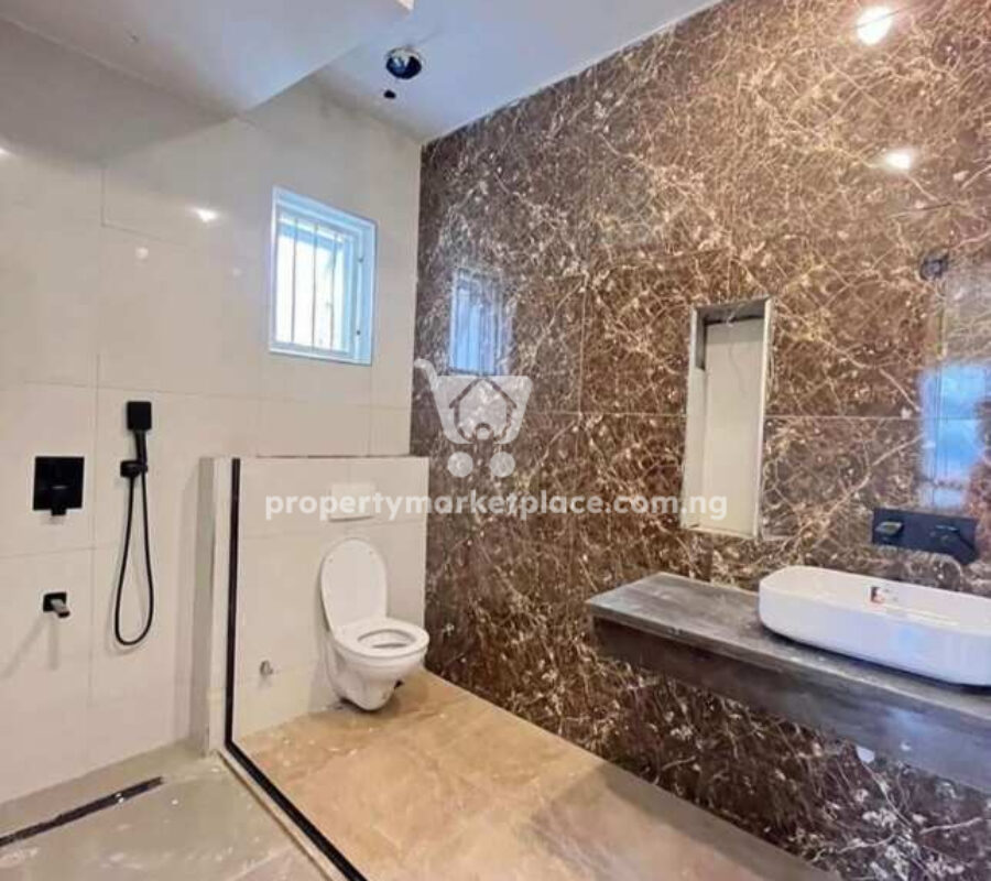 Luxurious 7 bedroom detached duplex with gym, swimming pool
