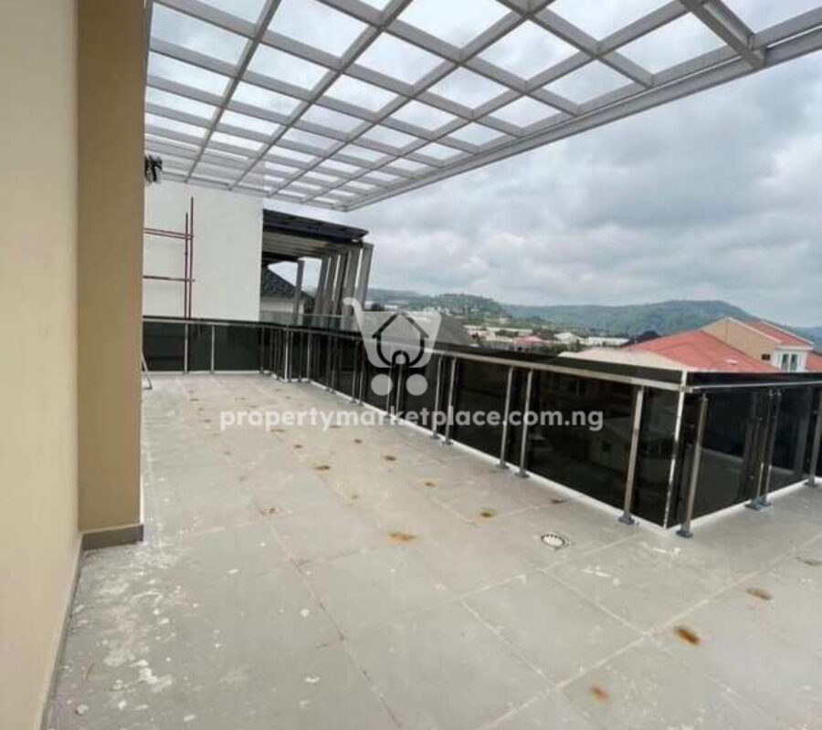 Luxurious 7 bedroom detached duplex with gym, swimming pool