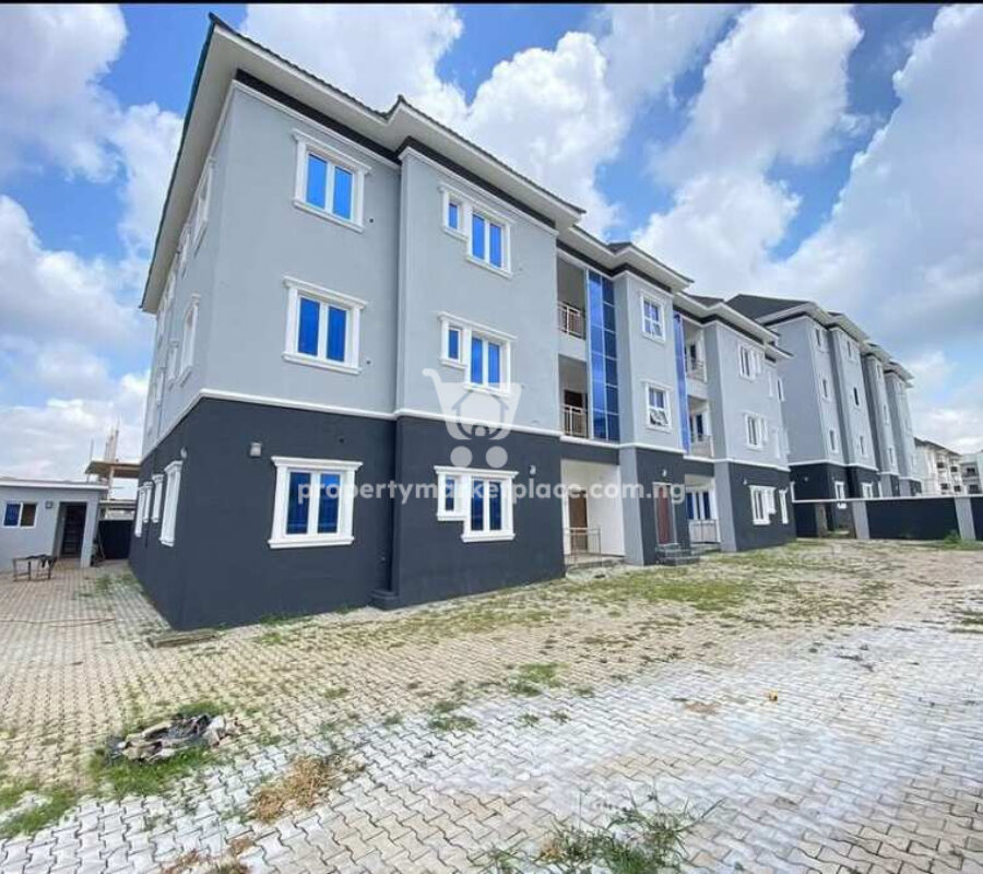 3 units of 3 bedrooms flats in nice area with tarred roads