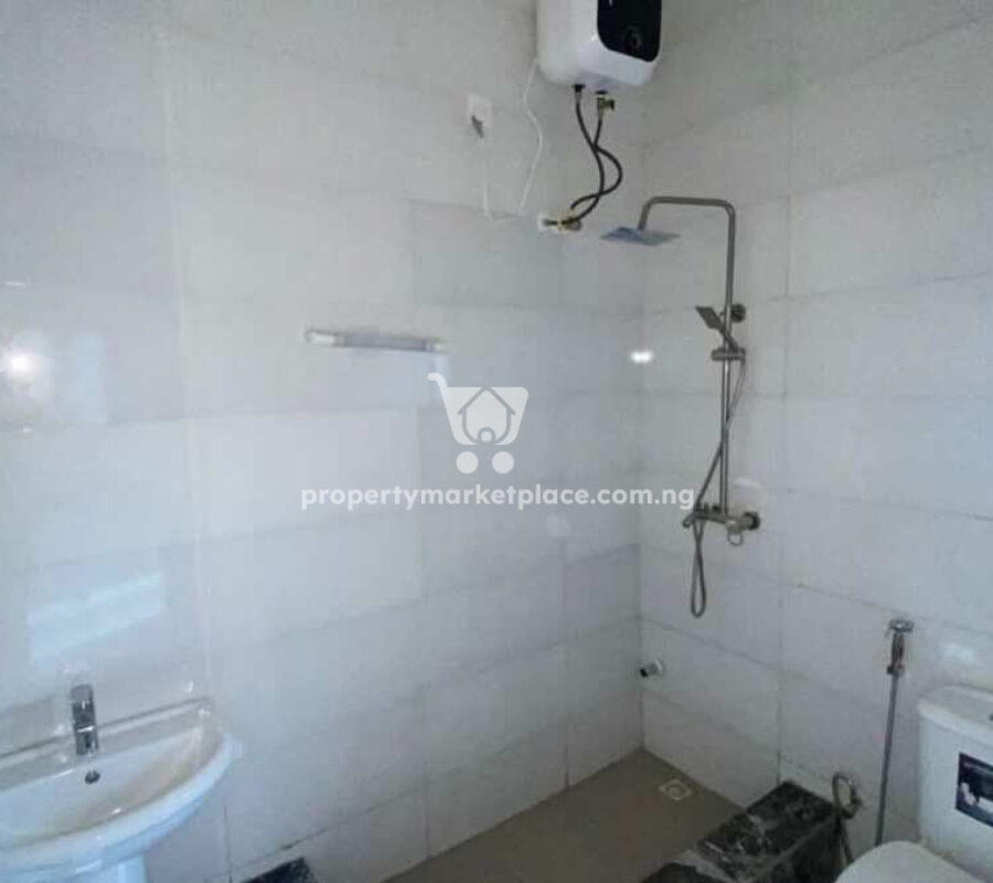 3 units of 3 bedrooms flats in nice area with tarred roads