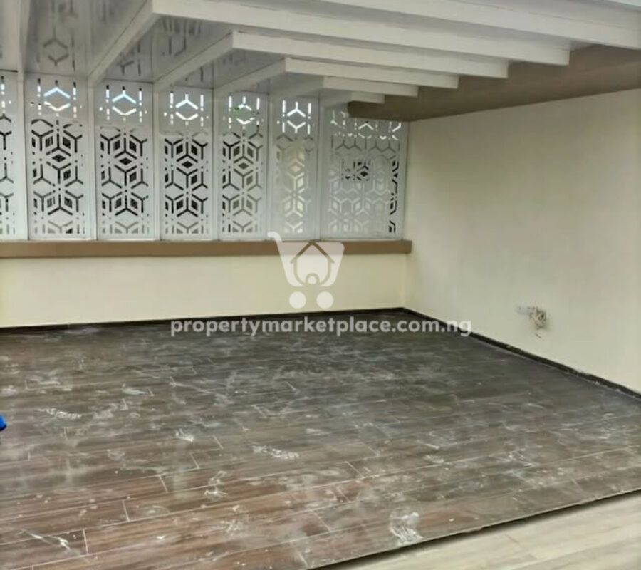 Serviced 4 bedroom terrace duplex with a room Bq
