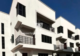 5 bedroom detached duplex with swimming pool