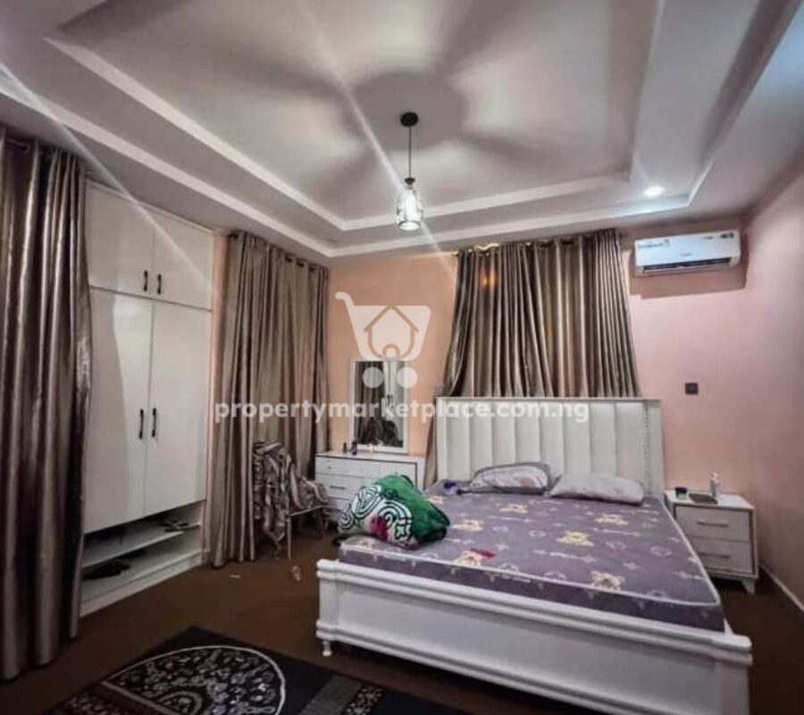 Tastefully furnished 3 bedroom flat in a nice area