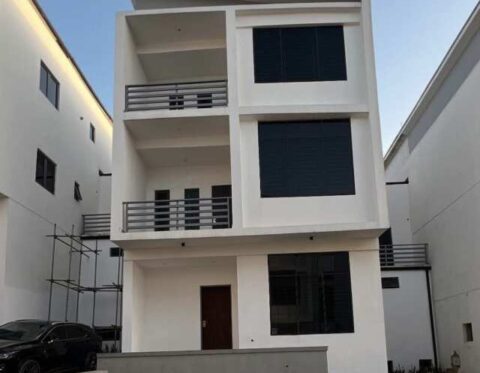 5 bedroom semi-detached duplex with 2 rooms boys quarters
