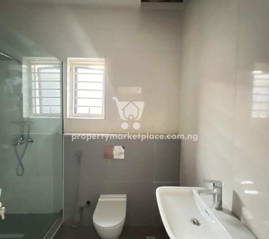 5 bedroom semi-detached duplex with 2 rooms boys quarters