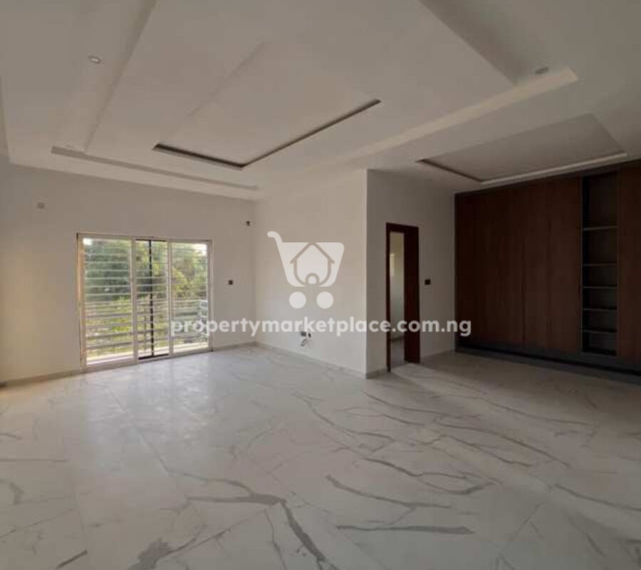 5 bedroom semi-detached duplex with 2 rooms boys quarters