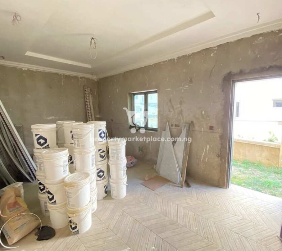 6 bedroom detached duplex with Bq in an estate