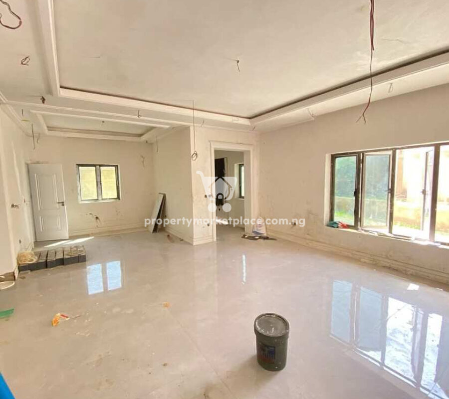 6 bedroom detached duplex with Bq in an estate