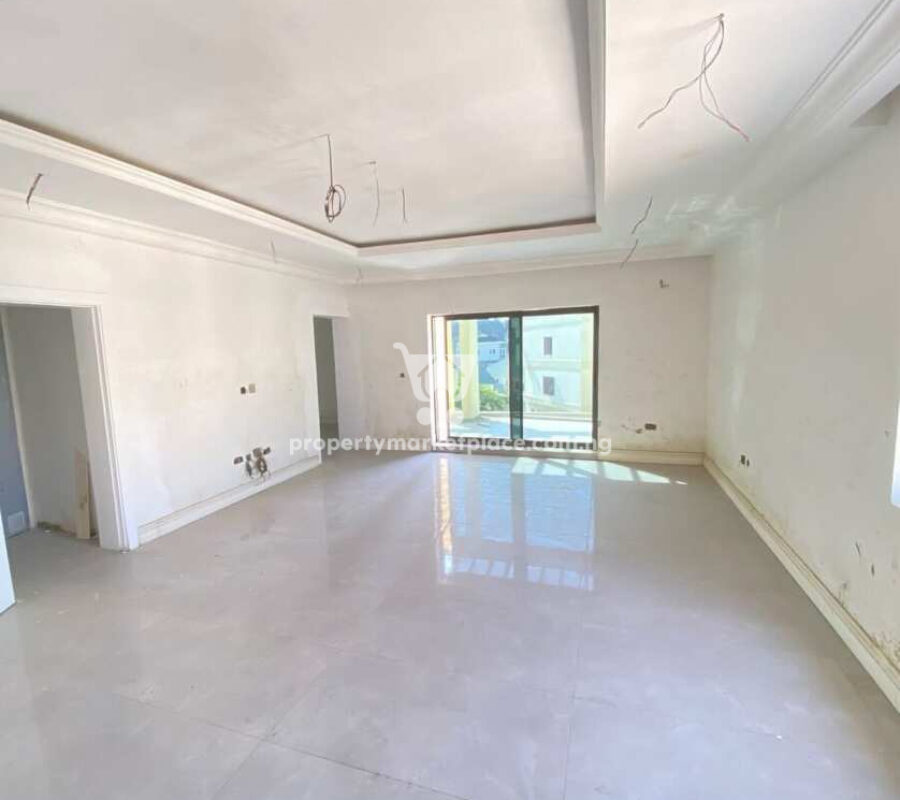6 bedroom detached duplex with Bq in an estate