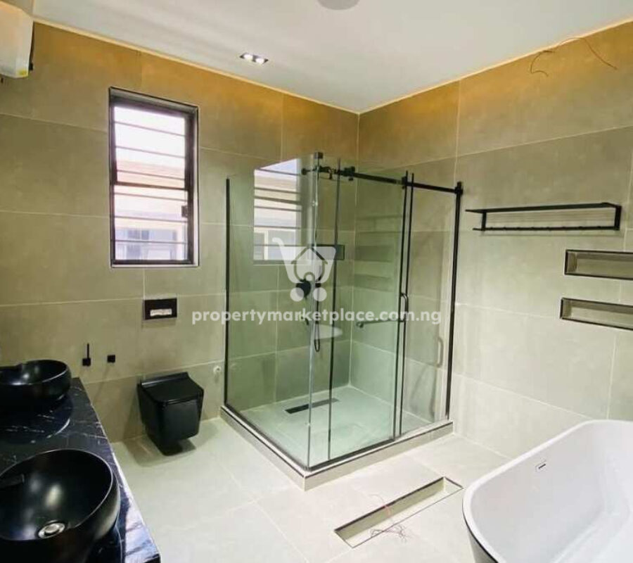 Nicely finished 5 bedroom detached duplex with swimming pool