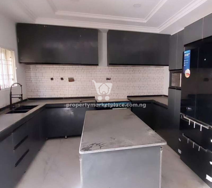 5 bedroom terrace duplex with a room boys quarters