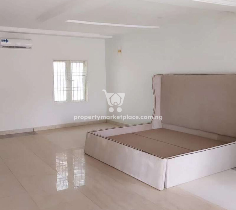 5 bedroom terrace duplex with a room boys quarters