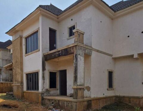 5 bedroom detached duplex with 2 rooms Bq (semi-finished)