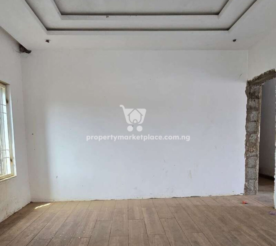 5 bedroom detached duplex with 2 rooms Bq (semi-finished)