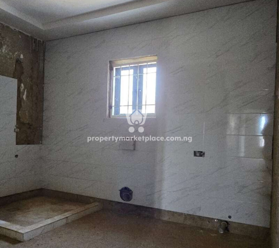 5 bedroom detached duplex with 2 rooms Bq (semi-finished)