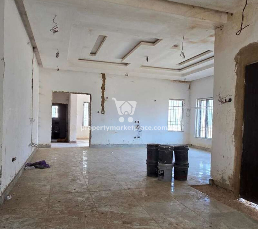 5 bedroom detached duplex with 2 rooms Bq (semi-finished)