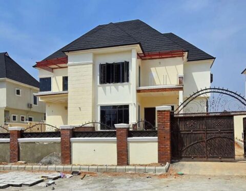 5 bedroom detached duplex with 2 rooms boys quarters