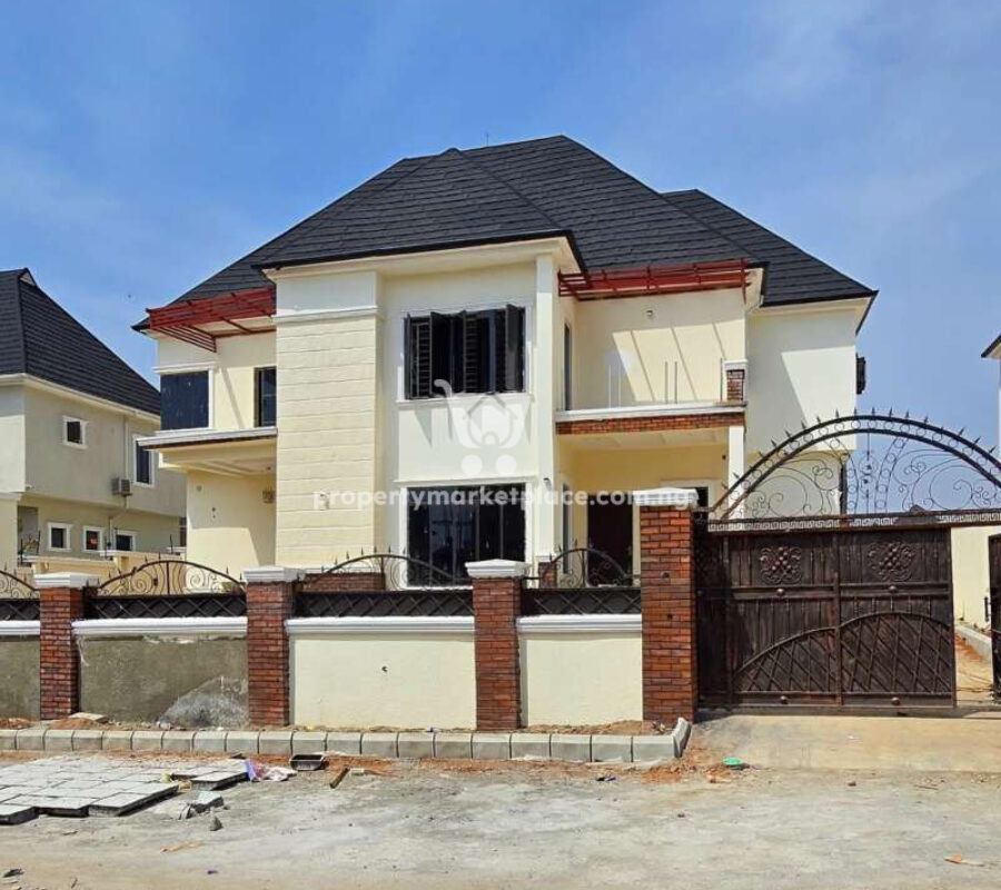 5 bedroom detached duplex with 2 rooms boys quarters