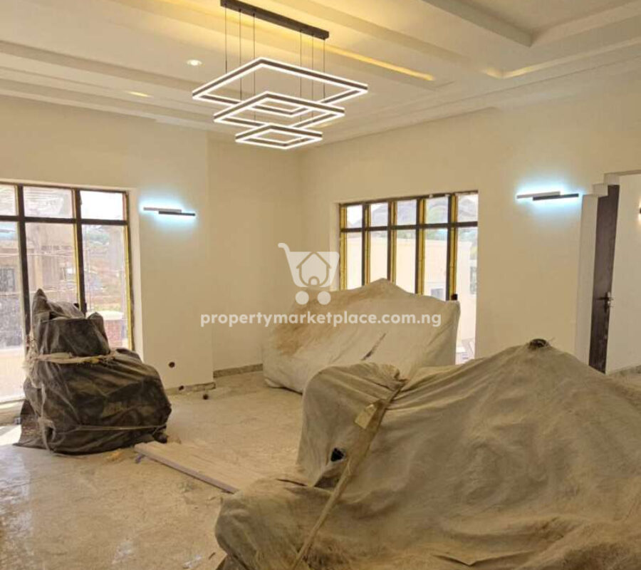 5 bedroom detached duplex with 2 rooms boys quarters
