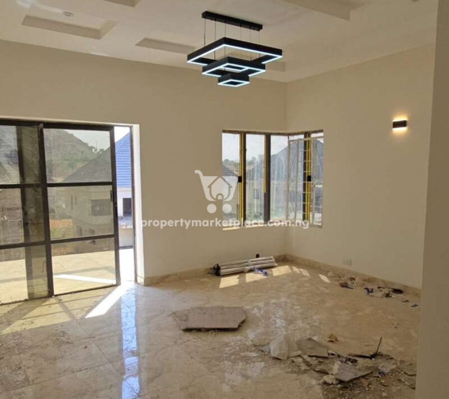 5 bedroom detached duplex with 2 rooms boys quarters