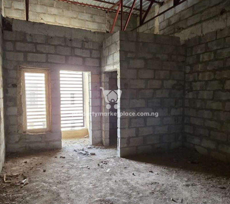 5 bedroom semi-detached duplex with Bq (advanced carcass)