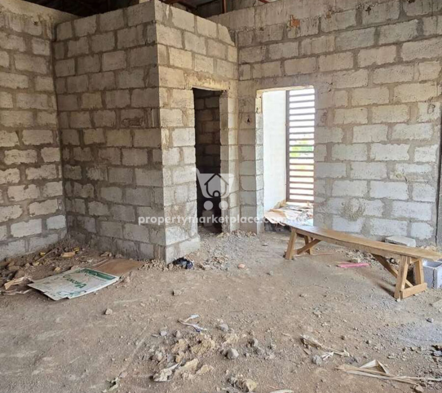 5 bedroom semi-detached duplex with Bq (advanced carcass)