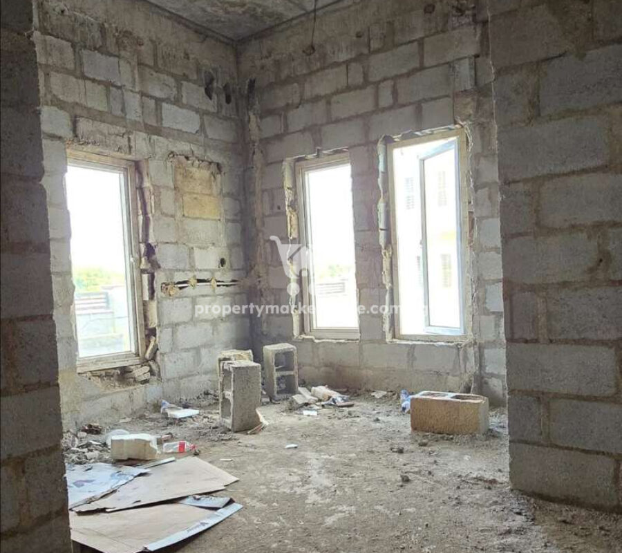 5 bedroom semi-detached duplex with Bq (advanced carcass)