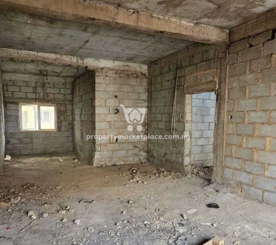5 bedroom semi-detached duplex with Bq (advanced carcass)