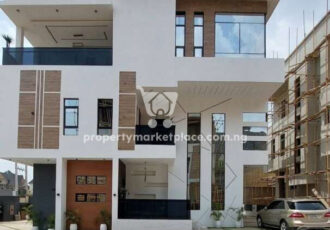 5 bedroom detached duplex with a room boys quarters