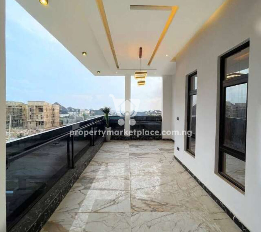 5 bedroom detached duplex with a room boys quarters