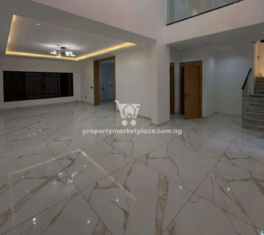 6 bedroom detached duplex with a room boys quarters