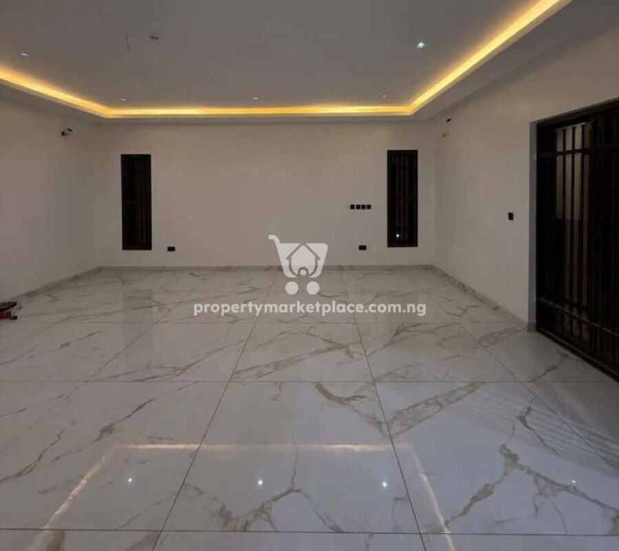6 bedroom detached duplex with a room boys quarters