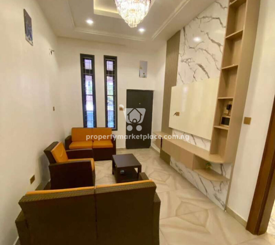 5 bedroom detached duplex with swimming pool