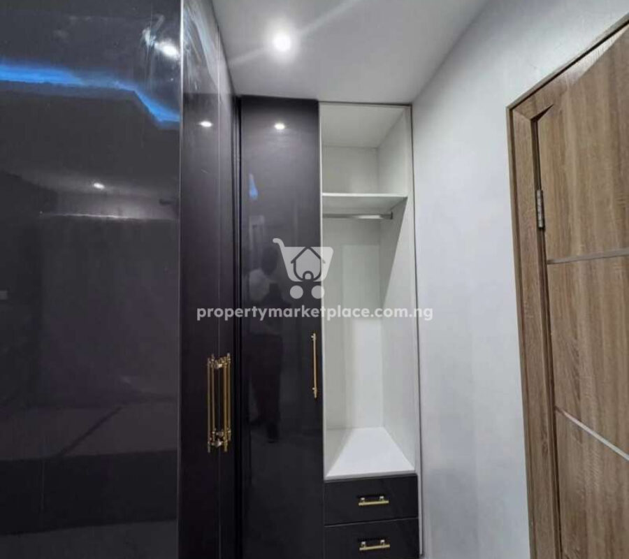 Nicely finished 4 bedroom terrace duplex with a room Bq