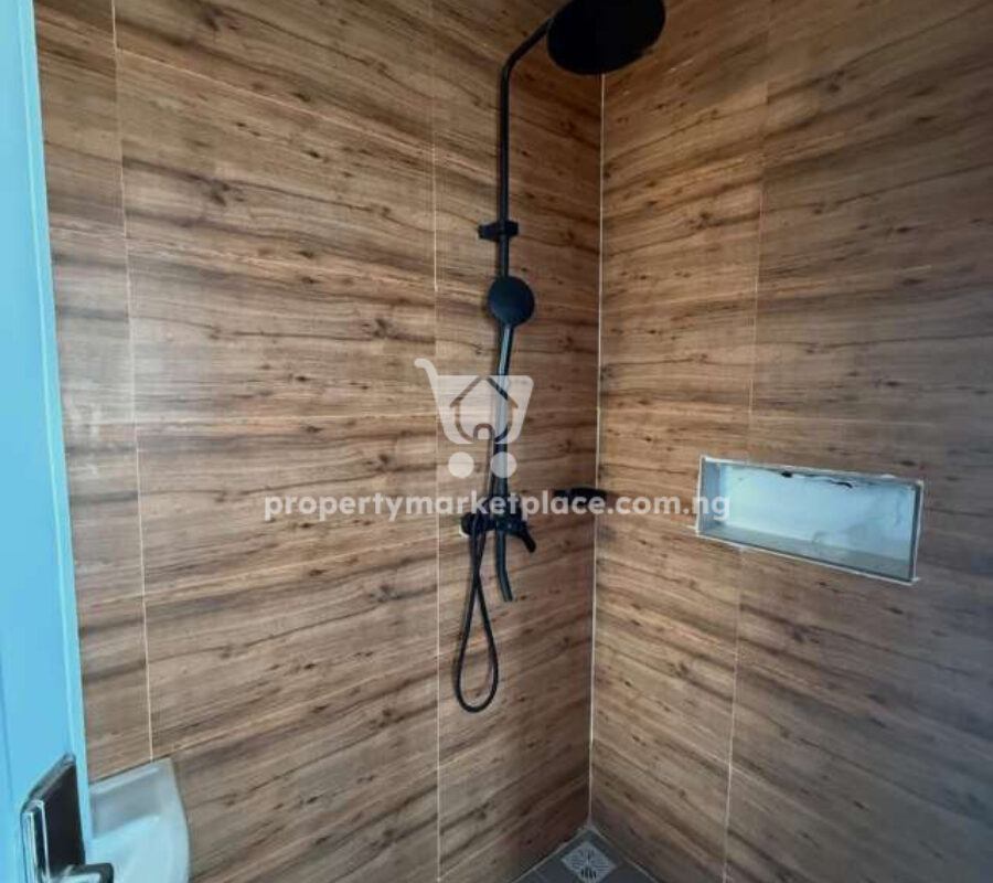3 bedroom flat in a nice, serene and secured estate