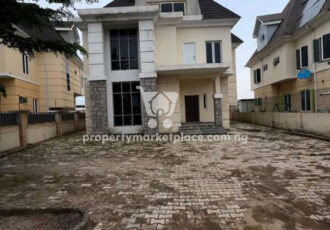 5 bedroom detached duplex with a room boys quarters