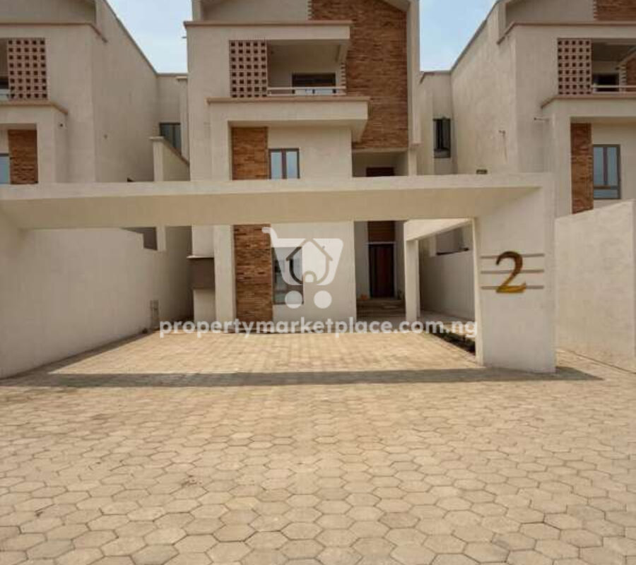 6 bedroom terrace duplex with Bq (semi-finished)