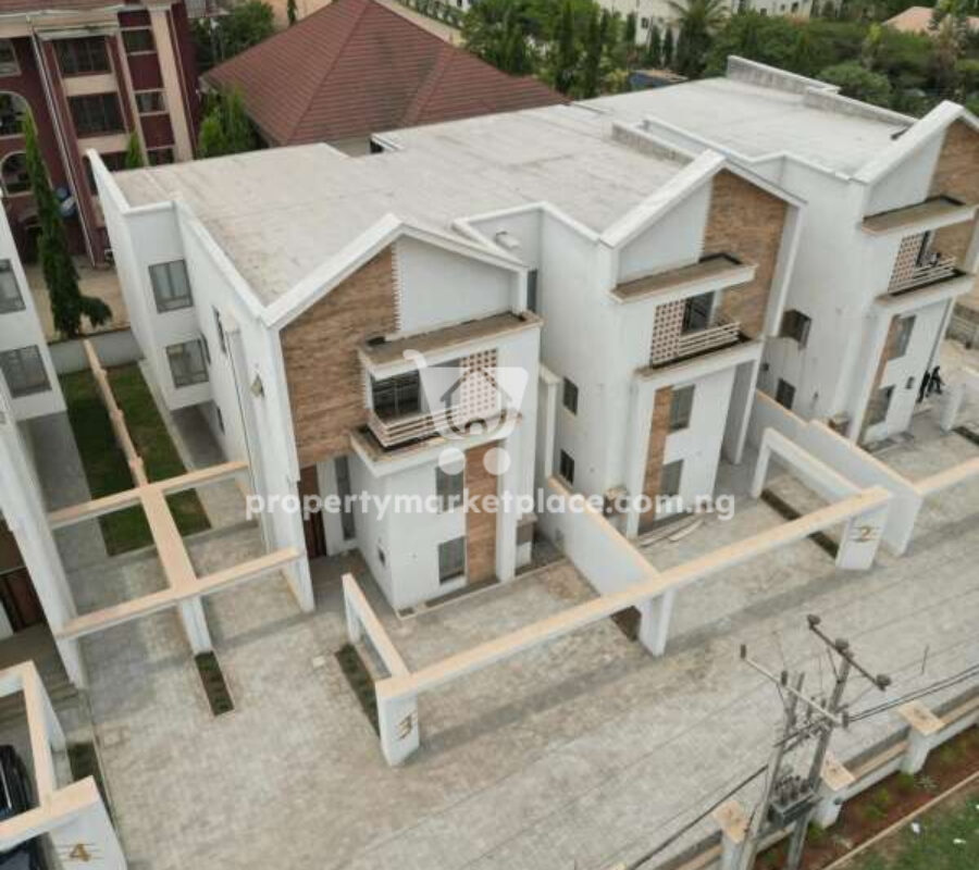 6 bedroom terrace duplex with Bq (semi-finished)