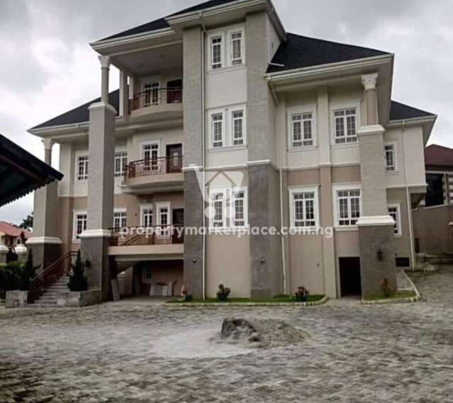 9 bedroom mansion with 1 bedroom guest chalet and 2 rooms Bq